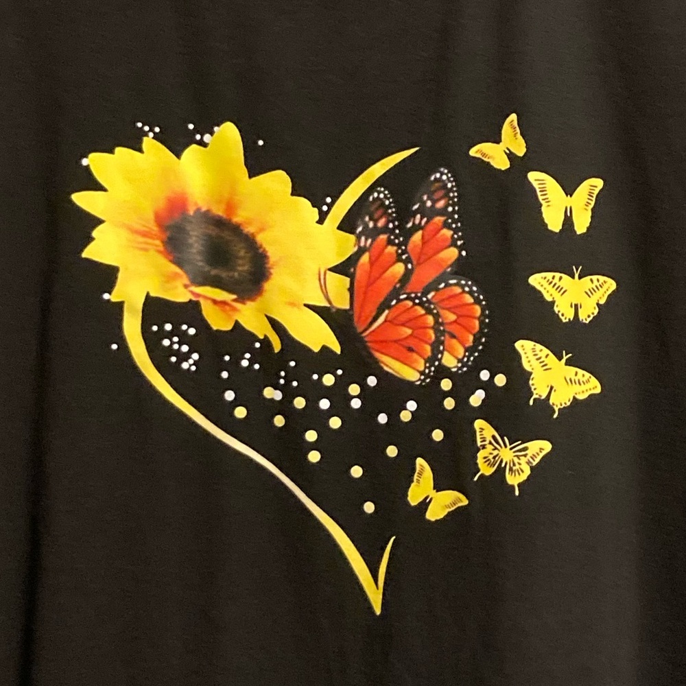 Butterfly tee L - Picture 2 of 2